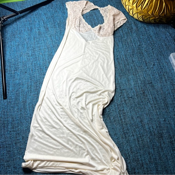 Vintage 90s Victoria's Secret Ivory Lace Night Gown Dress Women's Size Small Y2K